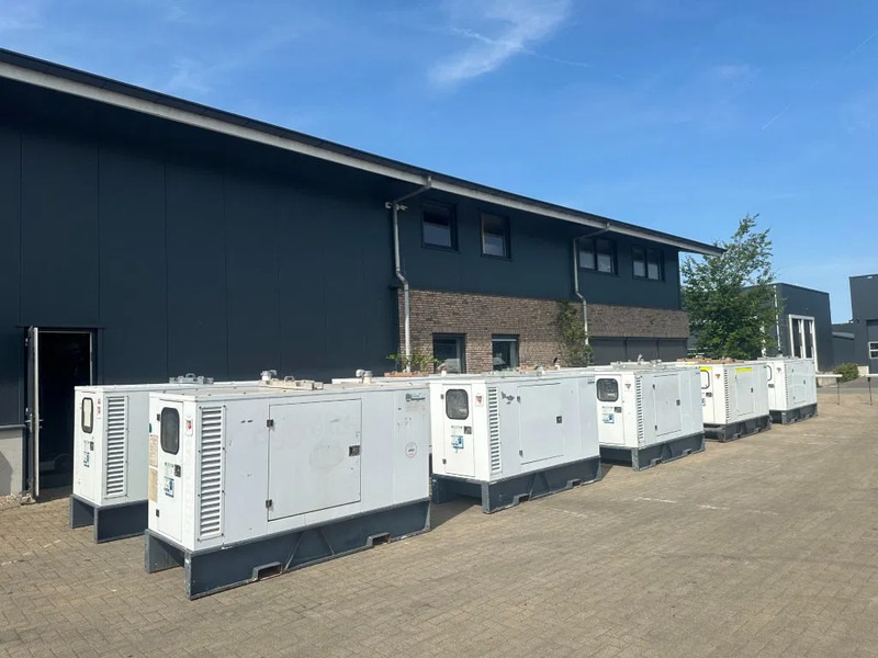 Generador industriale Iveco FPT NEF45 SM1A.A004 Stamford 60 kVA Silent Renrtal generatorset: foto 13