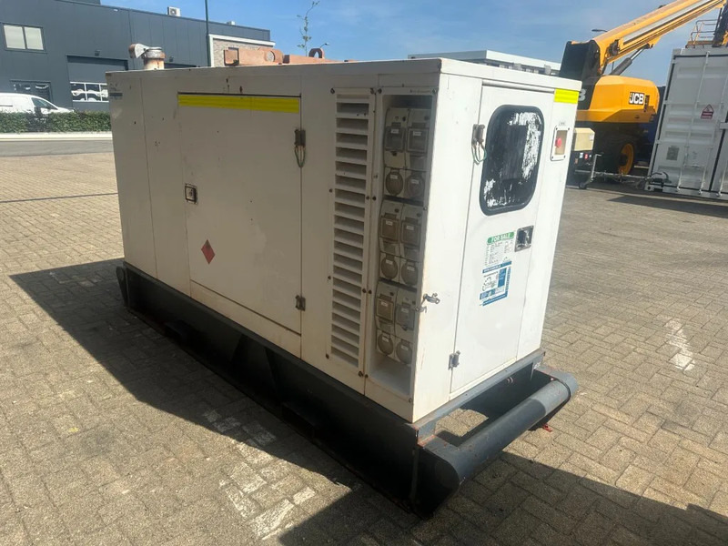 Generador industriale Iveco FPT NEF45 SM1A.A004 Stamford 60 kVA Silent Renrtal generatorset: foto 15