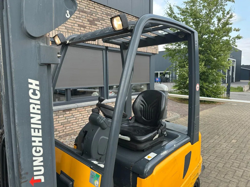 Jungheinrich EFG 425 k-470DZ/SP 2.5 ton Triplex Freelift Sideshift Elektra Heftruck Accu 2016 - Carretilla elevadora eléctrica: foto 5 Jungheinrich EFG 425 k-470DZ/SP 2.5 ton Triplex Freelift Sideshift Elektra Heftruck Accu 2016 - Carretilla elevadora eléctrica: foto 5