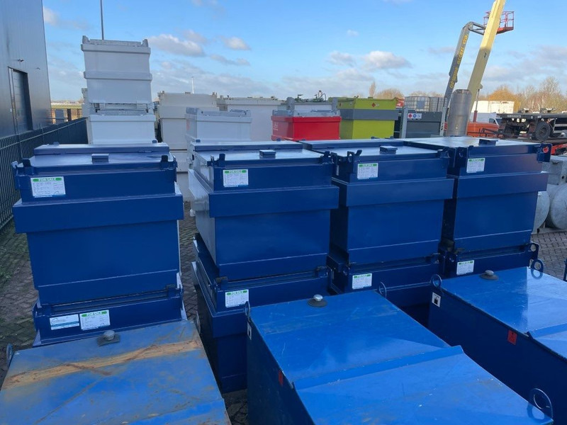 Tanque de almacenamiento Kiwa IBC Steenbergen 750 liter Dieseltank met handpomp: foto 6