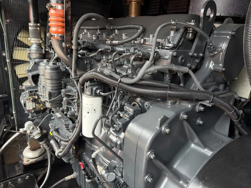 Generador industriale MTU 6R1600 G10F Himoinsa Mecc Alte Spa 315 kVA Silent generatorset Stage 3A: foto 16 Generador industriale MTU 6R1600 G10F Himoinsa Mecc Alte Spa 315 kVA Silent generatorset Stage 3A: foto 16