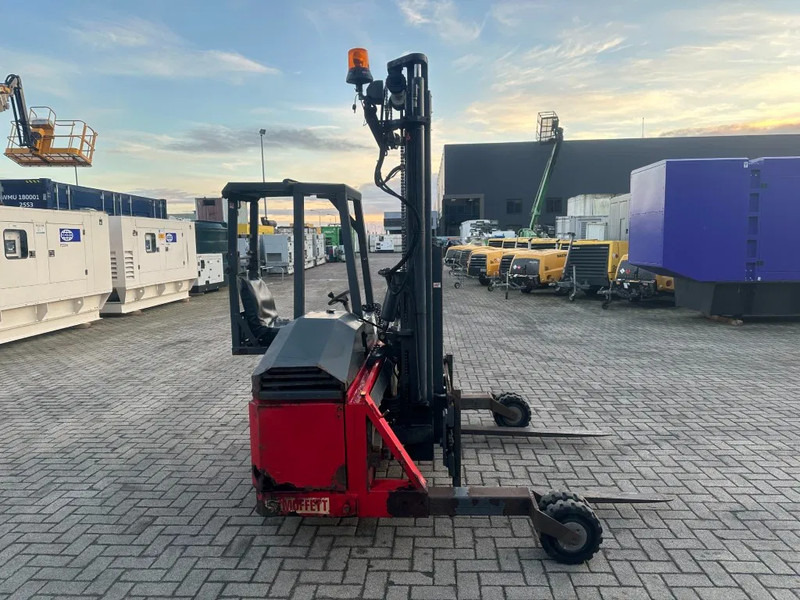 Carretilla elevadora transportable Moffett M4 20.1 Kubota Diesel Kooiaap 2 ton Sideshift Positioner Meeneemheftruck: foto 10