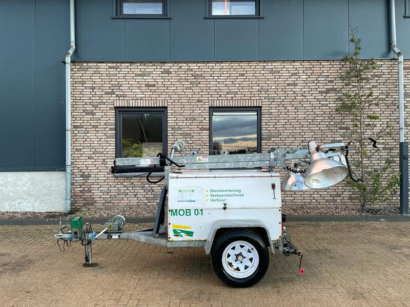 Perkins Mecc Alte Spa 5 kVA Mobiele Lichtmast Aggregaat Light Tower - Torre de iluminación: foto 1 Perkins Mecc Alte Spa 5 kVA Mobiele Lichtmast Aggregaat Light Tower - Torre de iluminación: foto 1
