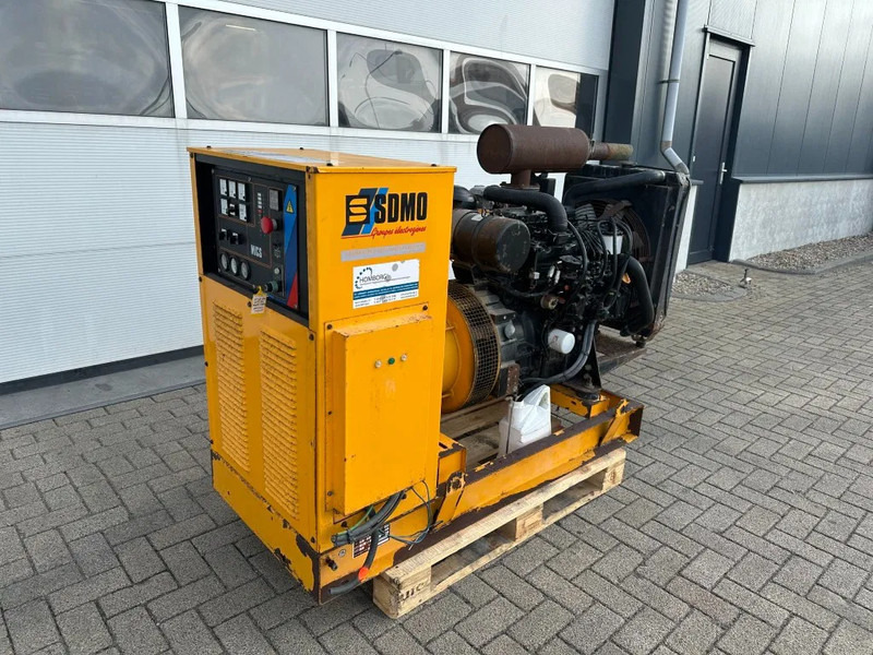 SDMO Yanmar Leroy Somer 50 kVA noodstroom generatorset 328 hours ! - Generador industriale: foto 2 SDMO Yanmar Leroy Somer 50 kVA noodstroom generatorset 328 hours ! - Generador industriale: foto 2