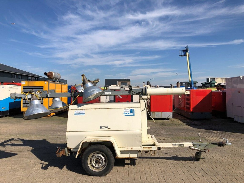 Terex Kubota Leroy Somer 7 kVA lichtmast aggregaat light tower - Torre de iluminación: foto 1 Terex Kubota Leroy Somer 7 kVA lichtmast aggregaat light tower - Torre de iluminación: foto 1