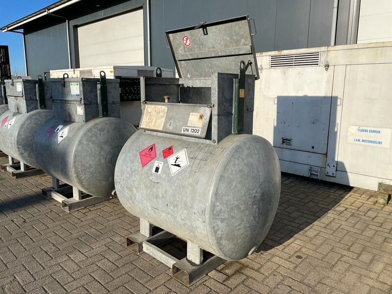 Dieseltank Rietberg 1000 liter Dieseltank Gegalvaniseerd IBC met keuring ! - Tanque de almacenamiento: foto 2 Dieseltank Rietberg 1000 liter Dieseltank Gegalvaniseerd IBC met keuring ! - Tanque de almacenamiento: foto 2