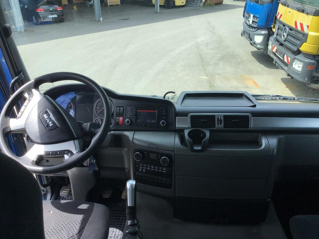 Volquete camión MAN TGS 26.440: foto 9