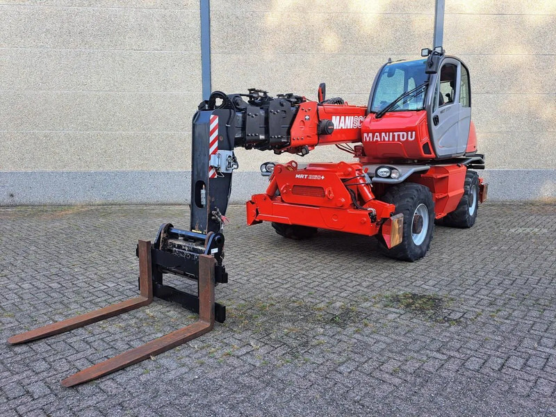 Manitou MRT 2150+ Privilege All-Terrain Rotating Telehandler (2015) - Cargadora: foto 1 Manitou MRT 2150+ Privilege All-Terrain Rotating Telehandler (2015) - Cargadora: foto 1