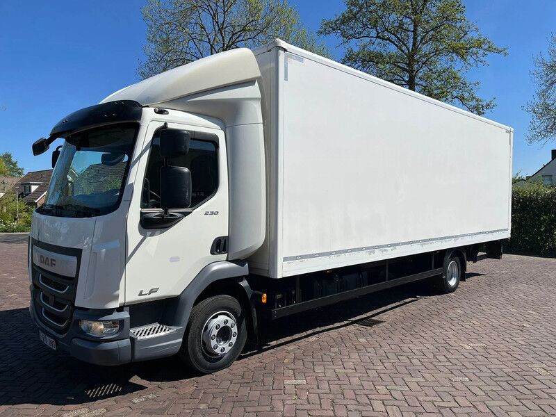 DAF LF 230 FA - Camión caja cerrada: foto 1 DAF LF 230 FA - Camión caja cerrada: foto 1