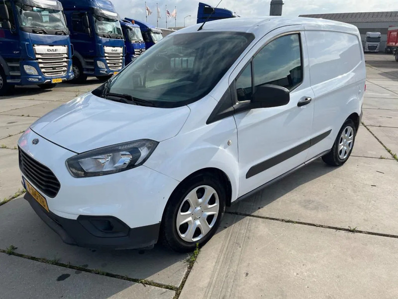 Ford Transit Courier 1.5 EURO 6 - Furgoneta pequeña: foto 1 Ford Transit Courier 1.5 EURO 6 - Furgoneta pequeña: foto 1