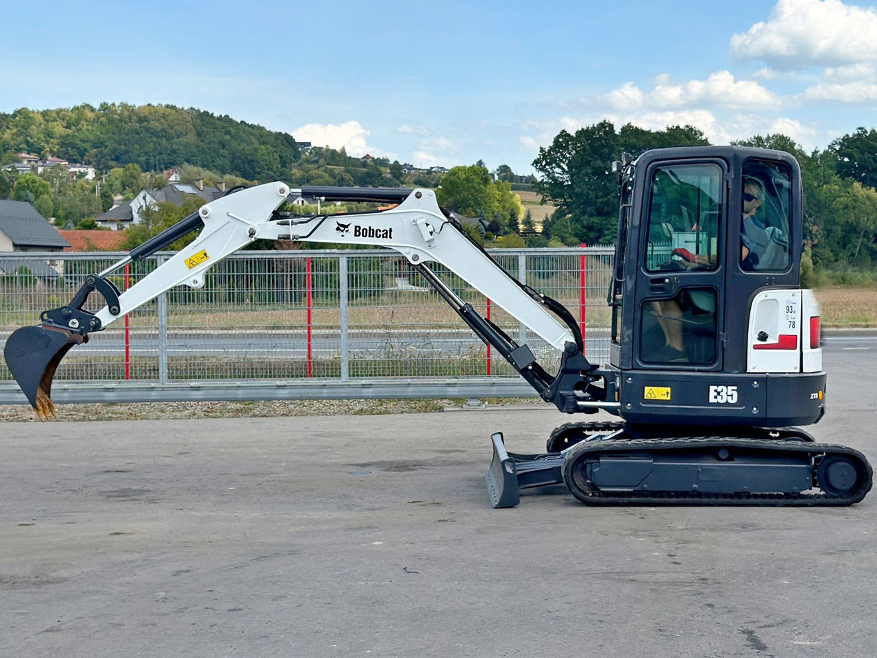 Bobcat E 35 * Raupenbagger * TOPZUSTAND - Bulldozer: foto 4 Bobcat E 35 * Raupenbagger * TOPZUSTAND - Bulldozer: foto 4