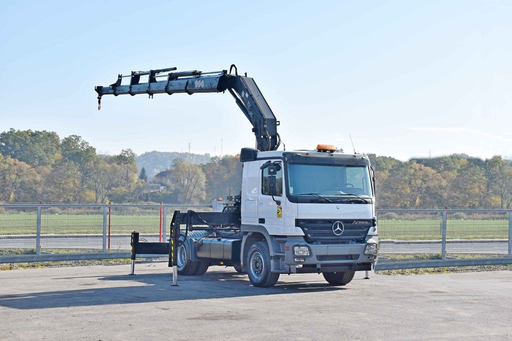 Mercedes-Benz ACTROS 1844 * Sattelzugmaschine *HIAB 330-5/FUNK - Cabeza tractora: foto 2 Mercedes-Benz ACTROS 1844 * Sattelzugmaschine *HIAB 330-5/FUNK - Cabeza tractora: foto 2