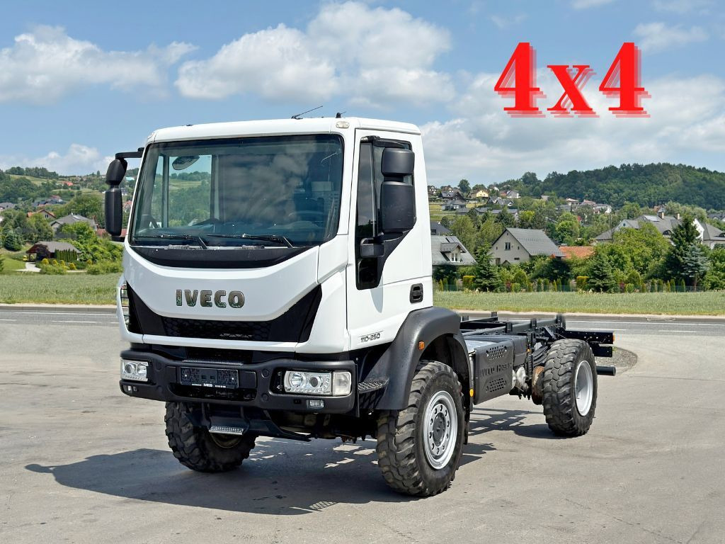 Iveco EUROCARGO 110-250* PLATFORM 4,60 m* 4x4 - Chasis camión: foto 1 Iveco EUROCARGO 110-250* PLATFORM 4,60 m* 4x4 - Chasis camión: foto 1