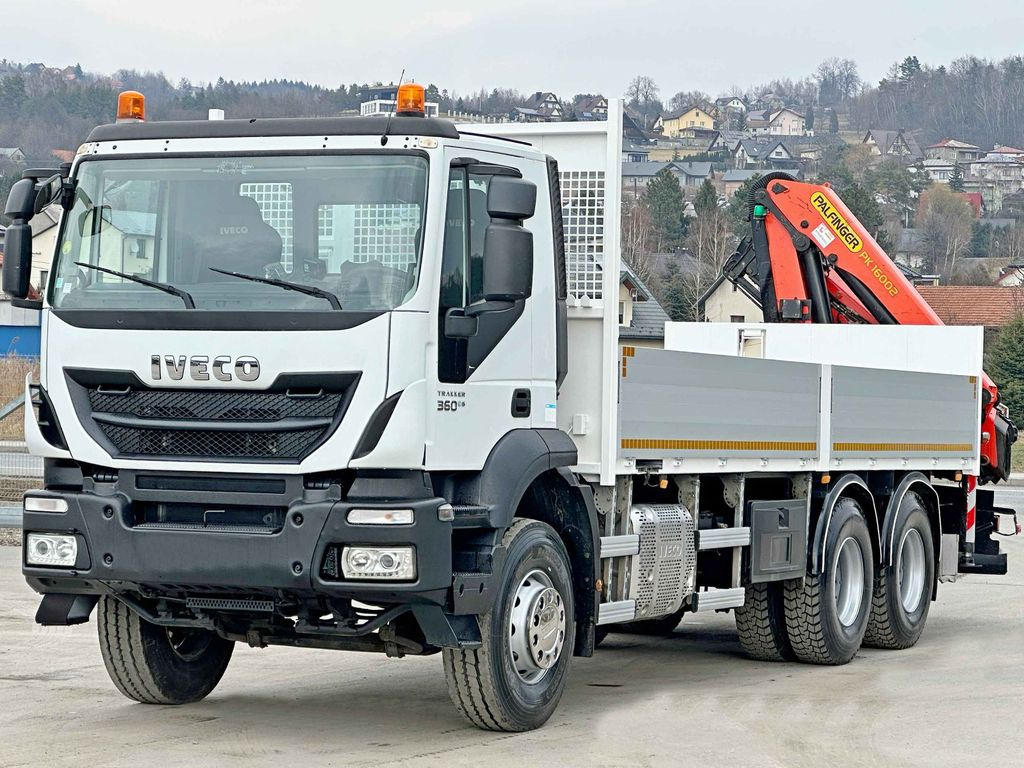 Iveco TRAKKER 360 * PRITSCHE 6,80* PK 16002 B+FUNK*6x4 - Camión grúa, Camión caja abierta: foto 4 Iveco TRAKKER 360 * PRITSCHE 6,80* PK 16002 B+FUNK*6x4 - Camión grúa, Camión caja abierta: foto 4