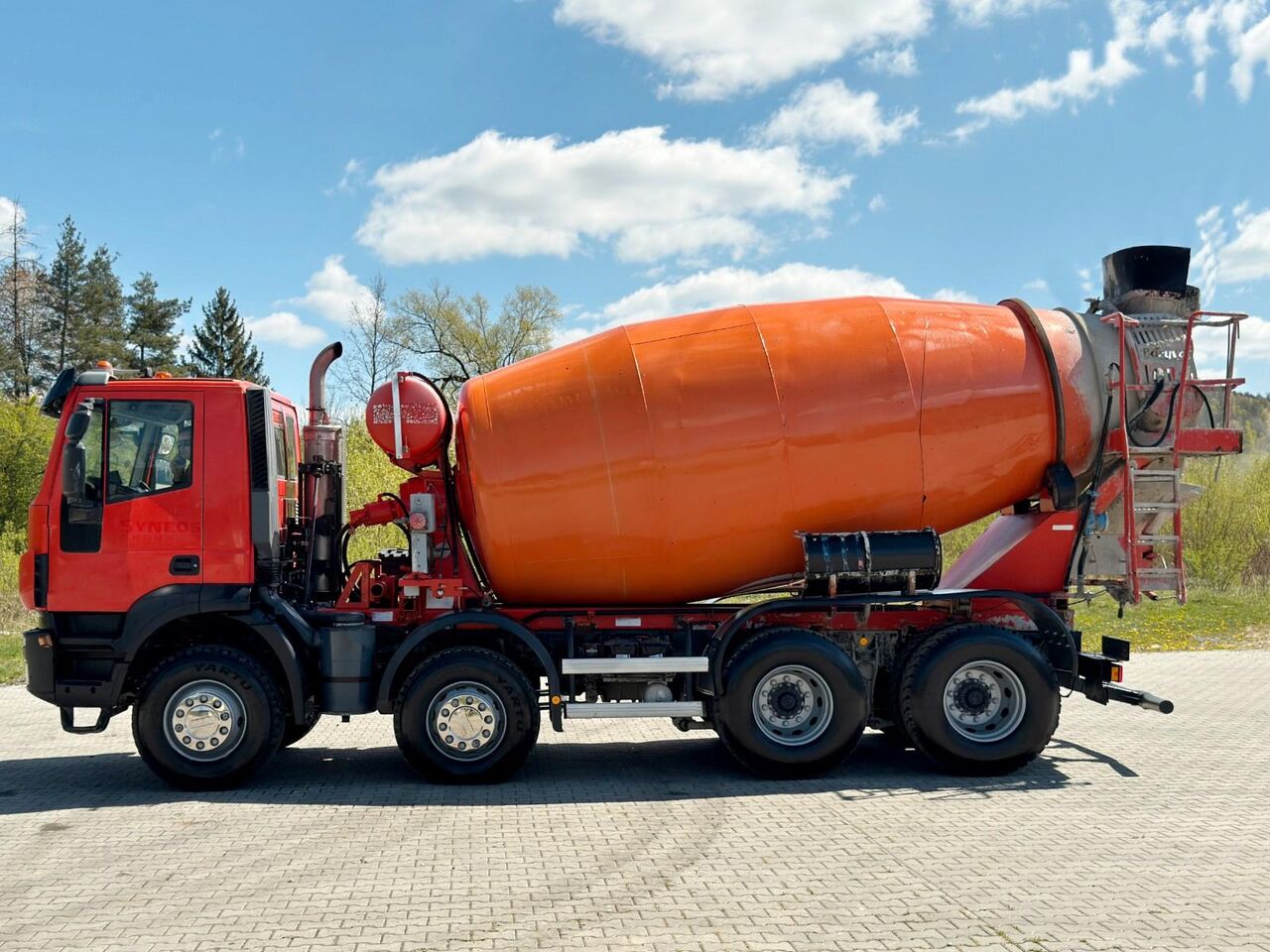 Iveco TRAKKER 410 * Betonmischer * 8x4 * TOPZUSTAND - Camión hormigonera: foto 3 Iveco TRAKKER 410 * Betonmischer * 8x4 * TOPZUSTAND - Camión hormigonera: foto 3