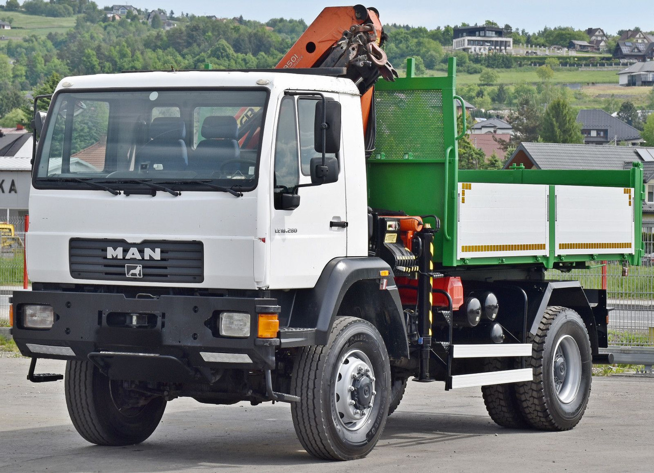 MAN LE 18.280 Kipper 3,70 m + PK 9501 /4x4 - Volquete camión, Camión grúa: foto 4 MAN LE 18.280 Kipper 3,70 m + PK 9501 /4x4 - Volquete camión, Camión grúa: foto 4