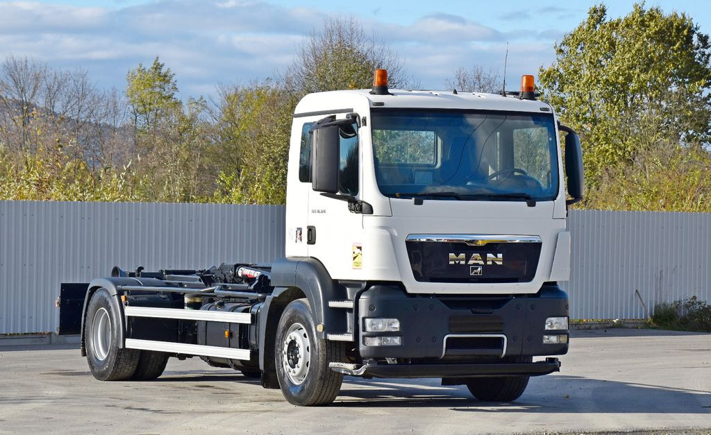 MAN TGS 18.320 Abrollkipper * Top Zustand! MAN TGS 18.320 Abrollkipper * Top Zustand! - Multibasculante camión: foto 2 MAN TGS 18.320 Abrollkipper * Top Zustand! MAN TGS 18.320 Abrollkipper * Top Zustand! - Multibasculante camión: foto 2