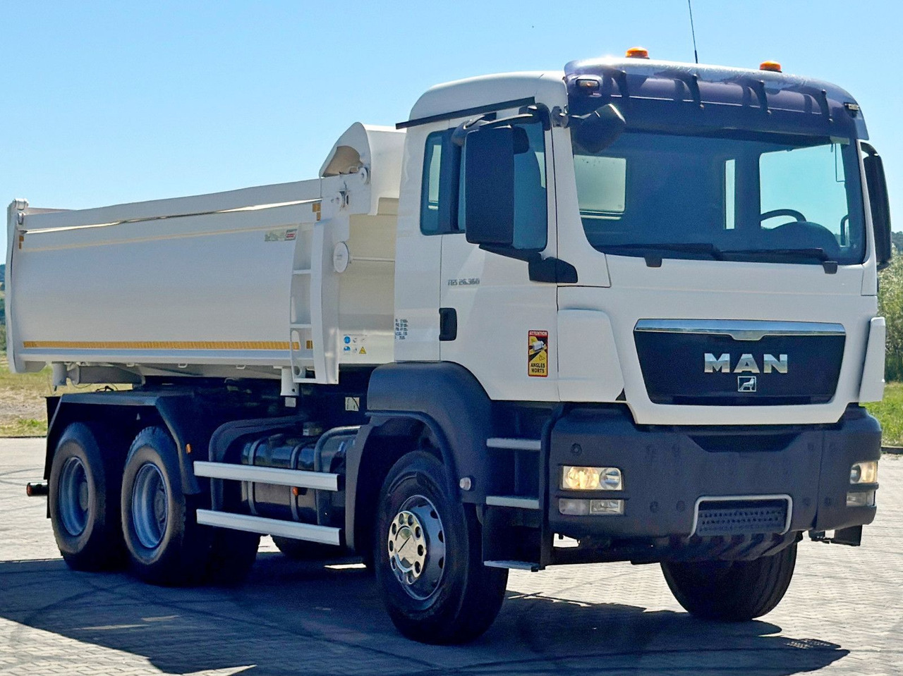 MAN TGS 26.360 Kipper 5,20 m + BORDMATIC / 6x4 - Volquete camión, Camión grúa: foto 4 MAN TGS 26.360 Kipper 5,20 m + BORDMATIC / 6x4 - Volquete camión, Camión grúa: foto 4