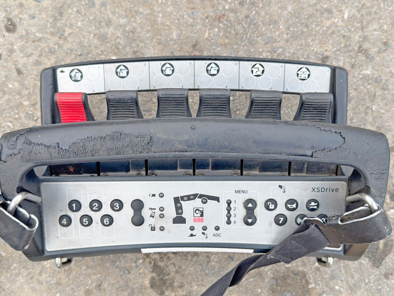 Leasing financiero de  Mercedes-Benz ANTOS 2543* HIAB 144 BS - 2 HIDUO /FUNK leasing Mercedes-Benz ANTOS 2543* HIAB 144 BS - 2 HIDUO /FUNK: foto 12