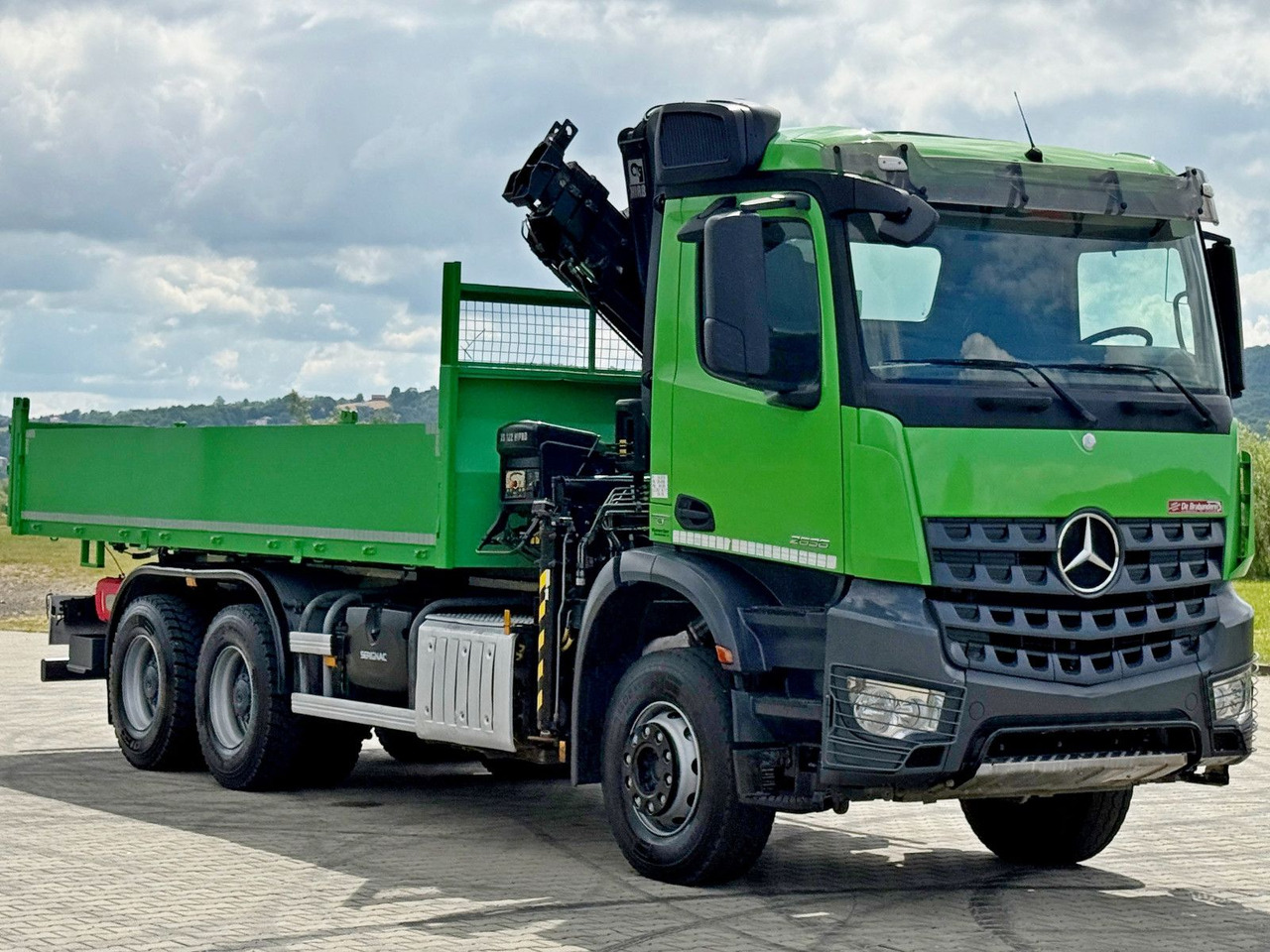 Mercedes-Benz AROCS 2636 * HIAB 122 ES - 3 HIPRO * 6x4 - Volquete camión, Camión grúa: foto 3 Mercedes-Benz AROCS 2636 * HIAB 122 ES - 3 HIPRO * 6x4 - Volquete camión, Camión grúa: foto 3