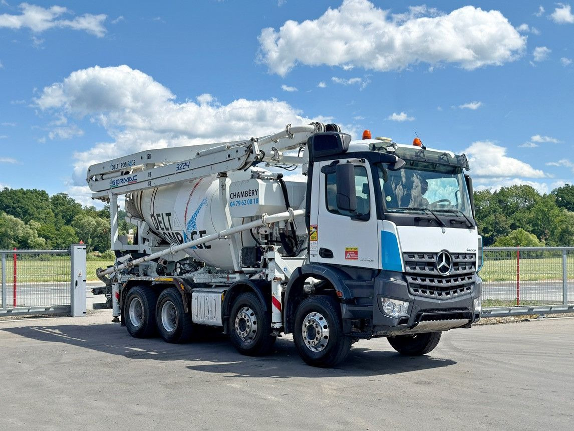 Mercedes-Benz AROCS 3743 * Betonpumpe + FUNK * 8x4 * TOP - Bomba de hormigón: foto 1 Mercedes-Benz AROCS 3743 * Betonpumpe + FUNK * 8x4 * TOP - Bomba de hormigón: foto 1