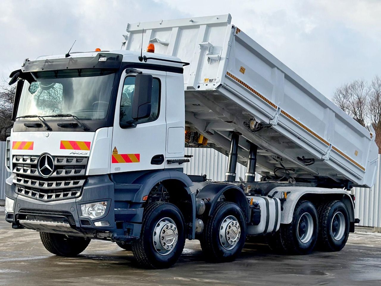 Mercedes-Benz AROCS 4145* KIPPER 5,60 m + BORDMATIC / 8x4 - Volquete camión: foto 4 Mercedes-Benz AROCS 4145* KIPPER 5,60 m + BORDMATIC / 8x4 - Volquete camión: foto 4