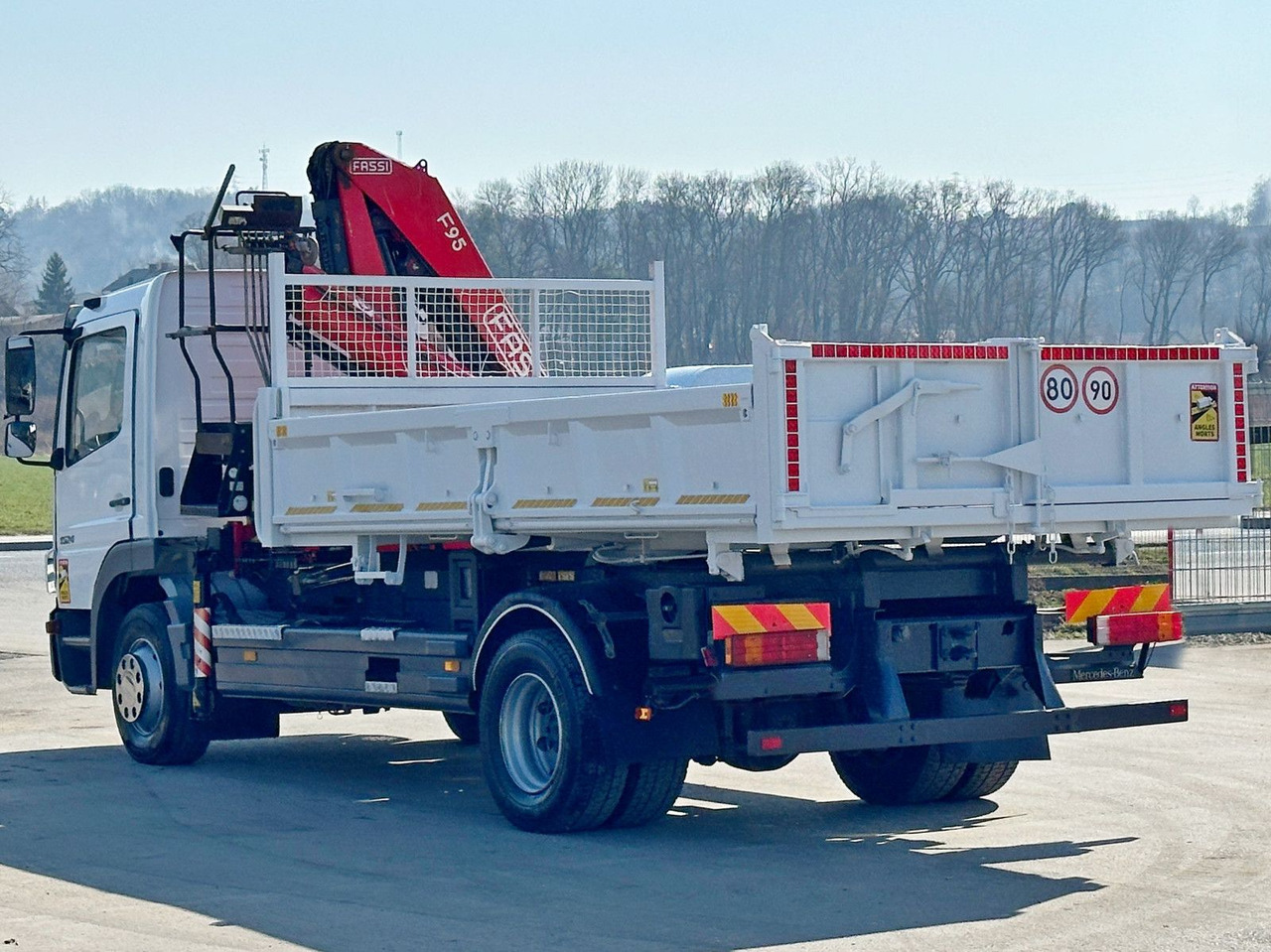 Mercedes-Benz ATEGO 1524 Kipper 4,35 m* FASSI F95A.21* TOP - Camión grúa: foto 4 Mercedes-Benz ATEGO 1524 Kipper 4,35 m* FASSI F95A.21* TOP - Camión grúa: foto 4