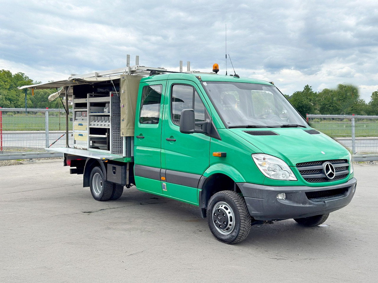 Mercedes-Benz Sprinter 516 CDI* Doppel Kabine! 4x4 *TOPZUSTAND - Volquete furgoneta: foto 2 Mercedes-Benz Sprinter 516 CDI* Doppel Kabine! 4x4 *TOPZUSTAND - Volquete furgoneta: foto 2