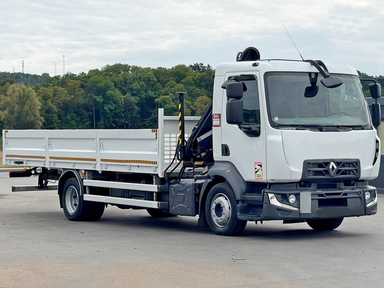 Renault D12.210 * HIAB 066 CL * TOPZUSTAND - Camión grúa: foto 3 Renault D12.210 * HIAB 066 CL * TOPZUSTAND - Camión grúa: foto 3