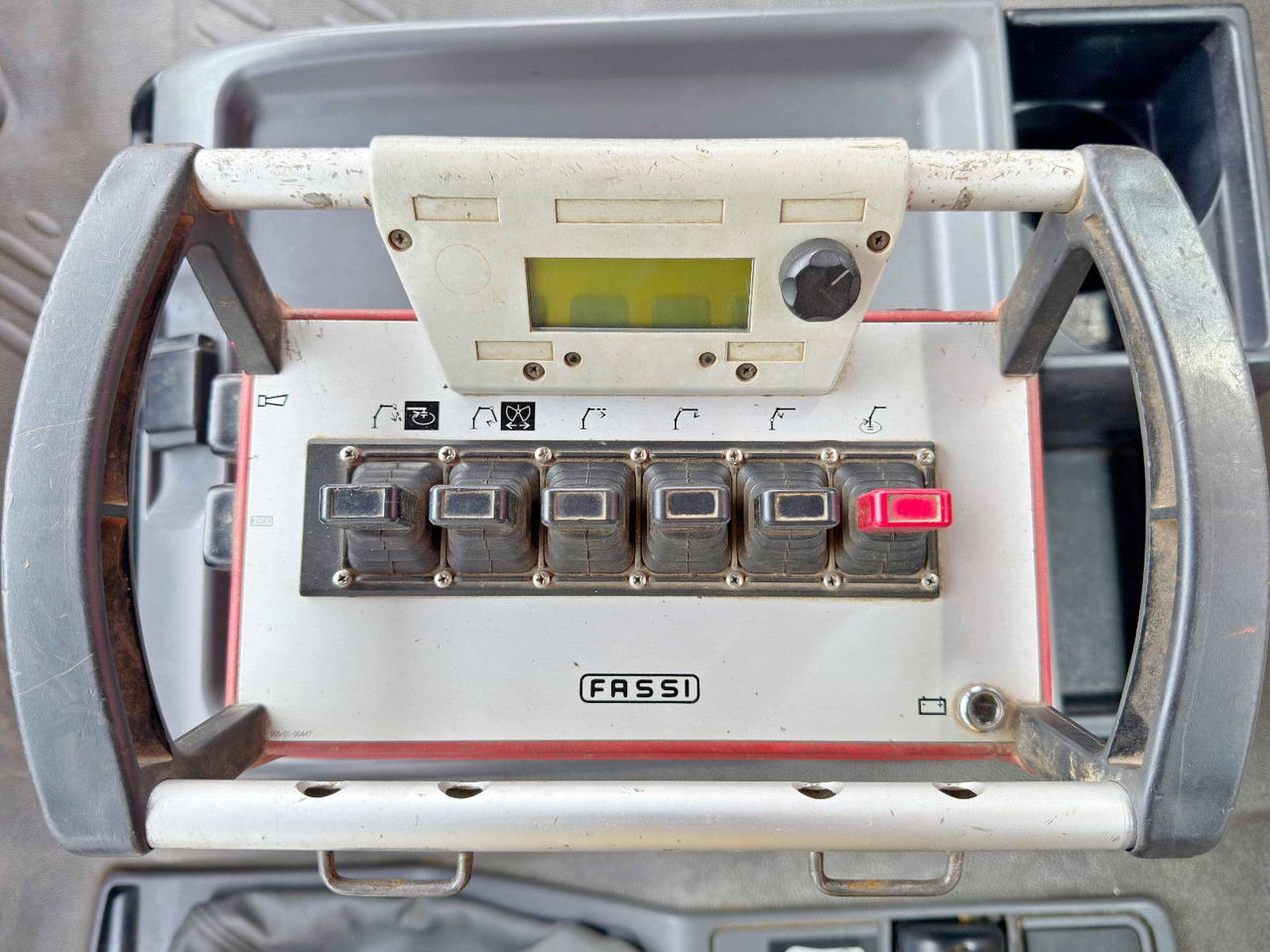 Grua de remolque autos Renault PREMIUM 320 * FASSI F240B.22 + FUNK* TOP: foto 14 Grua de remolque autos Renault PREMIUM 320 * FASSI F240B.22 + FUNK* TOP: foto 14