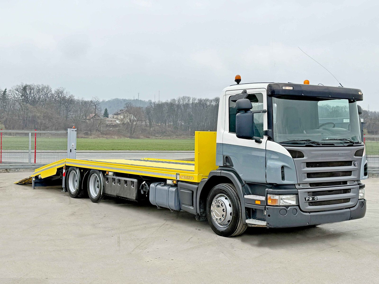 Scania P 270 * ABSCHLEPPWAGEN 9,15 m * TOPZUSTAND - Grua de remolque autos: foto 2 Scania P 270 * ABSCHLEPPWAGEN 9,15 m * TOPZUSTAND - Grua de remolque autos: foto 2