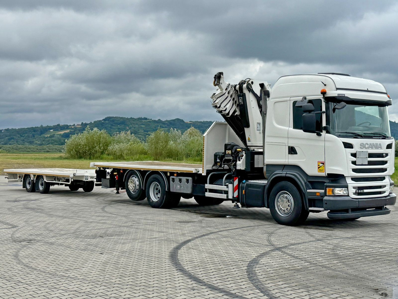 Scania R440 * HIAB 422 E-6 HIPRO + FUNK + Anhänger! 6x4 - Camión grúa: foto 3 Scania R440 * HIAB 422 E-6 HIPRO + FUNK + Anhänger! 6x4 - Camión grúa: foto 3