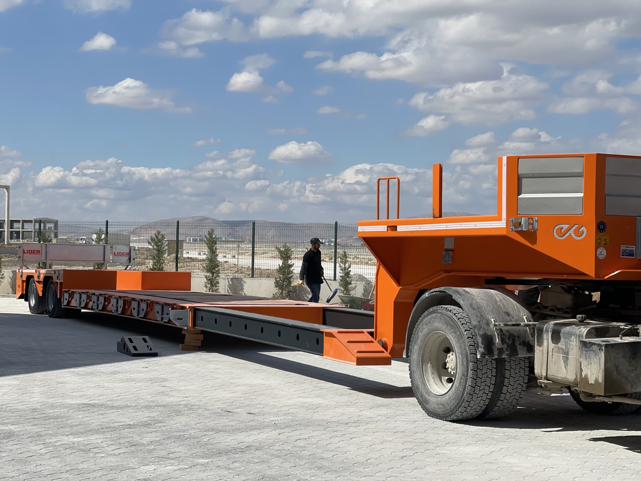 LIDER 2025 MODEL NEW LOWBOY TRAILER FROM MANUFACTURER - Góndola rebajadas semirremolque: foto 3 LIDER 2025 MODEL NEW LOWBOY TRAILER FROM MANUFACTURER - Góndola rebajadas semirremolque: foto 3