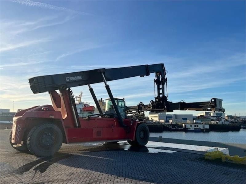 Kalmar DRG450-75S6HCXS Barge Handler - Reach stacker: foto 2 Kalmar DRG450-75S6HCXS Barge Handler - Reach stacker: foto 2