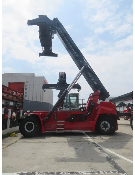 Kalmar DRU450-62S5 - Reach stacker: foto 1 Kalmar DRU450-62S5 - Reach stacker: foto 1