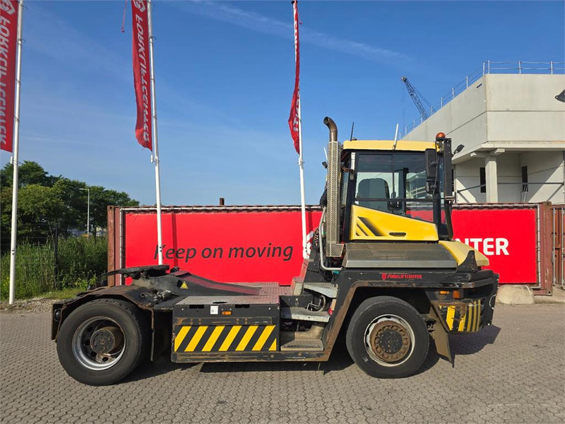 Terberg RT223 4x4 - Tractor industrial: foto 3 Terberg RT223 4x4 - Tractor industrial: foto 3