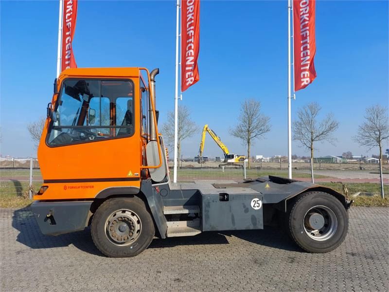 Terberg YT182 - Tractor industrial: foto 4 Terberg YT182 - Tractor industrial: foto 4