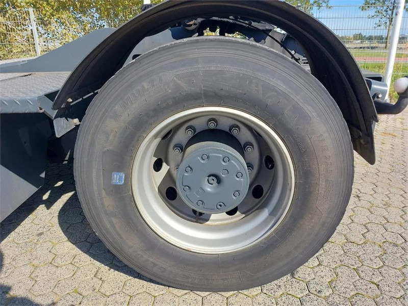 Tractor industrial Terberg YT182: foto 14