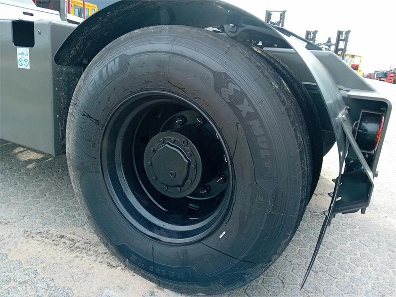 Terberg YT220 - Tractor industrial: foto 5 Terberg YT220 - Tractor industrial: foto 5