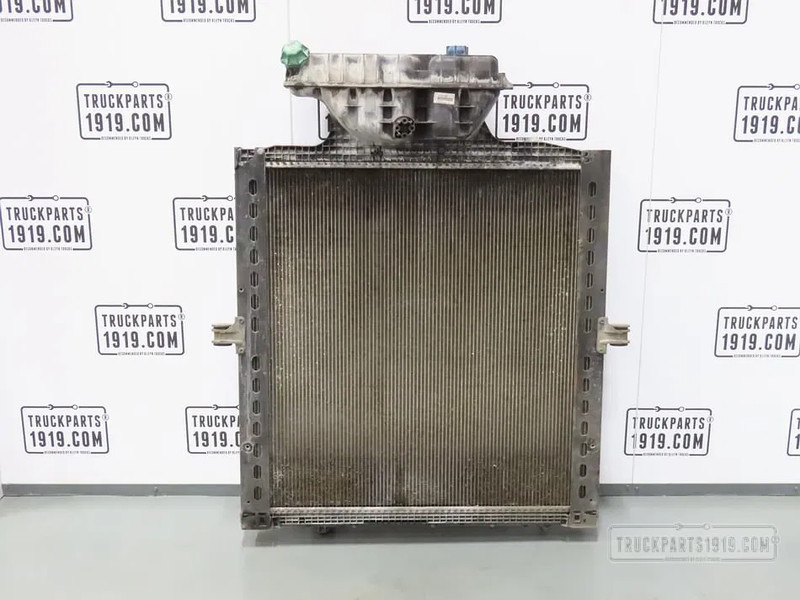 MAN 81.06101-6809 Radiateur TGX - Radiador para Camión: foto 2 MAN 81.06101-6809 Radiateur TGX - Radiador para Camión: foto 2