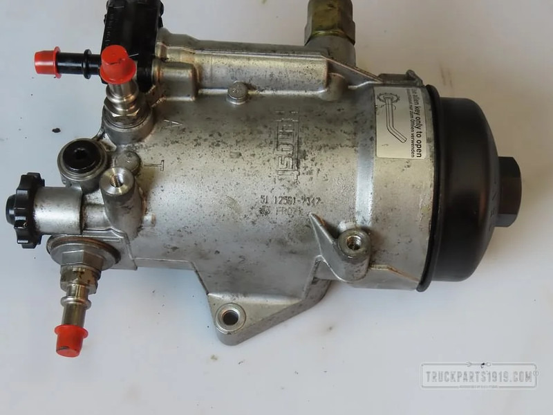 MAN Fuel System Brandstoffilterhuis - Procesamiento de combustible para Vehículo comercial ligero: foto 2 MAN Fuel System Brandstoffilterhuis - Procesamiento de combustible para Vehículo comercial ligero: foto 2