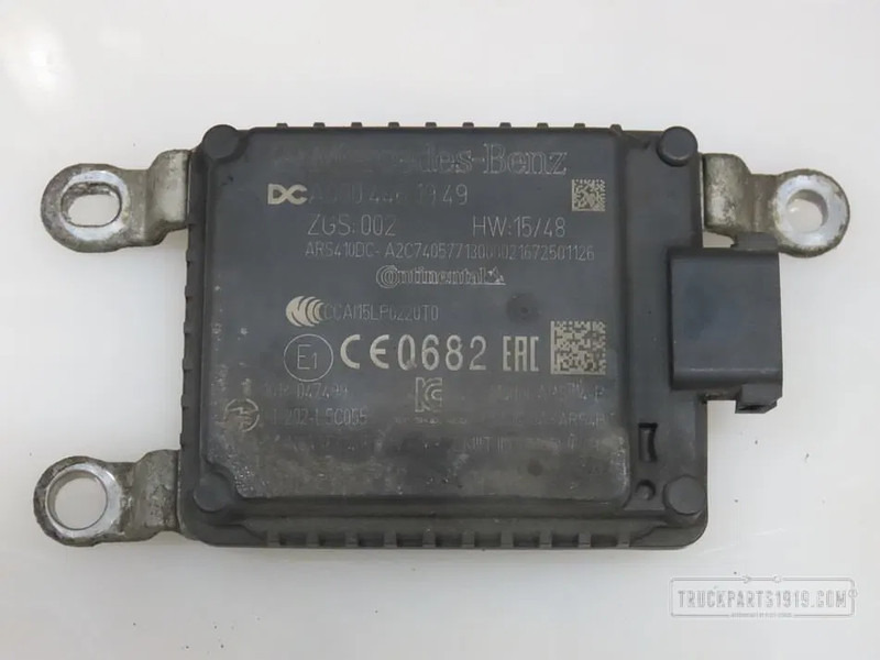 Mercedes-Benz 0004461949 Radar sensor MB MP4 - Sensor para Camión: foto 1 Mercedes-Benz 0004461949 Radar sensor MB MP4 - Sensor para Camión: foto 1