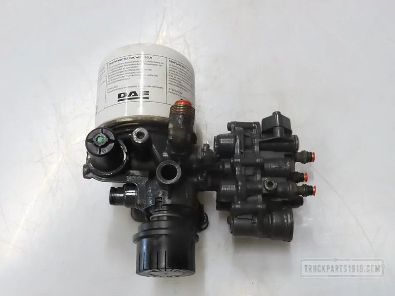 DAF Compressed Air System Luchtdroger unit DAF LF - Piezas de recambio para Camión: foto 1 DAF Compressed Air System Luchtdroger unit DAF LF - Piezas de recambio para Camión: foto 1