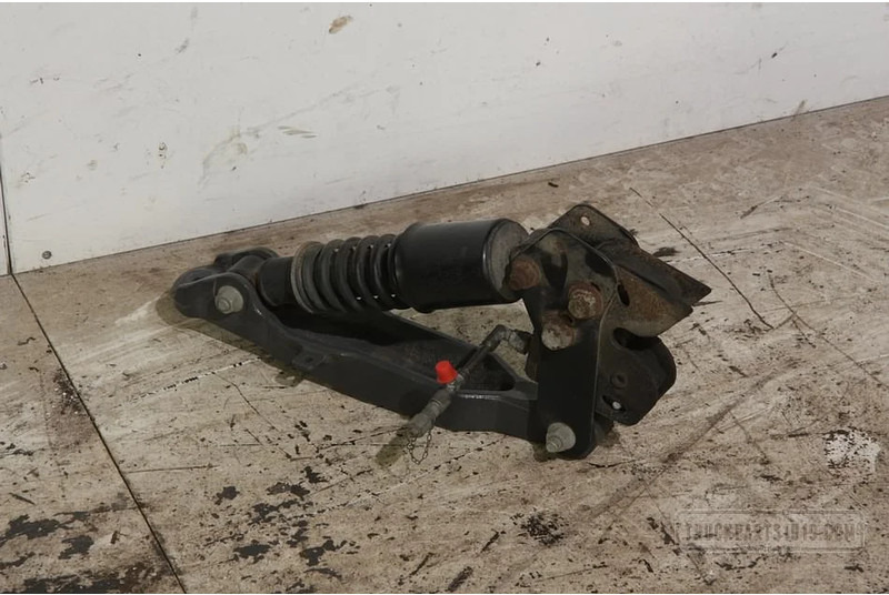 Renault Body & Chassis Parts Cabine vergrendeling LH RENAUL - Suspensión de cabina para Camión: foto 1 Renault Body & Chassis Parts Cabine vergrendeling LH RENAUL - Suspensión de cabina para Camión: foto 1