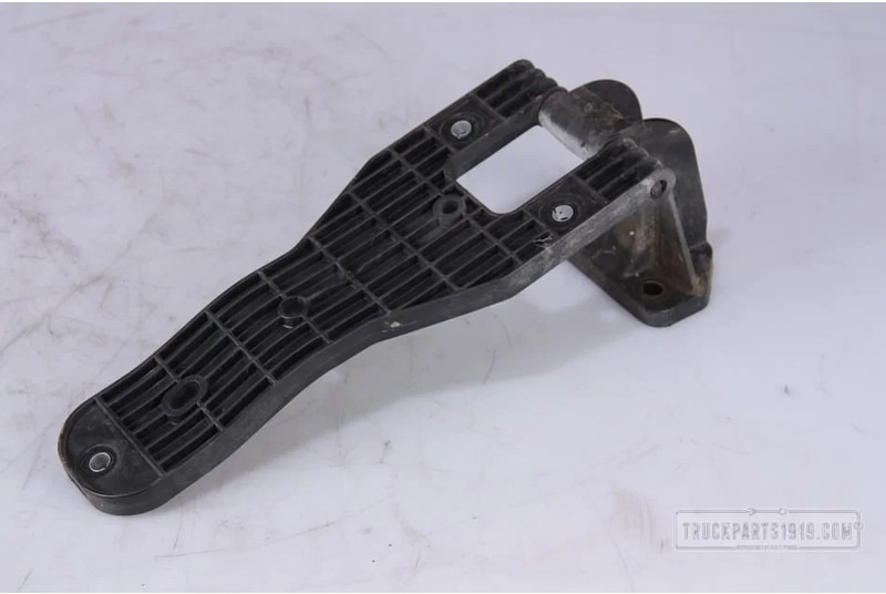 Renault Body & Chassis Parts Scharnier voor grille Renault - Capota para Camión: foto 1 Renault Body & Chassis Parts Scharnier voor grille Renault - Capota para Camión: foto 1