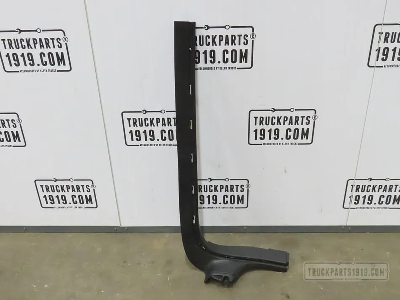 Scania 2126891 Paneel A-stijl Re. Scania - Cabina e interior para Camión: foto 1 Scania 2126891 Paneel A-stijl Re. Scania - Cabina e interior para Camión: foto 1