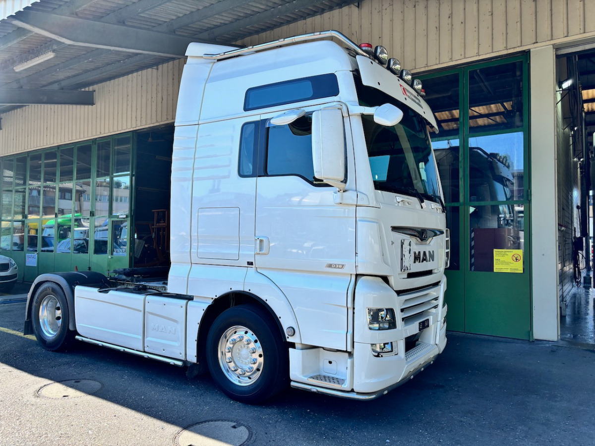 MAN TGX 18.640 - Cabeza tractora: foto 1 MAN TGX 18.640 - Cabeza tractora: foto 1