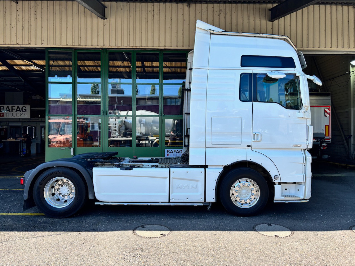 Cabeza tractora MAN TGX 18.640: foto 14