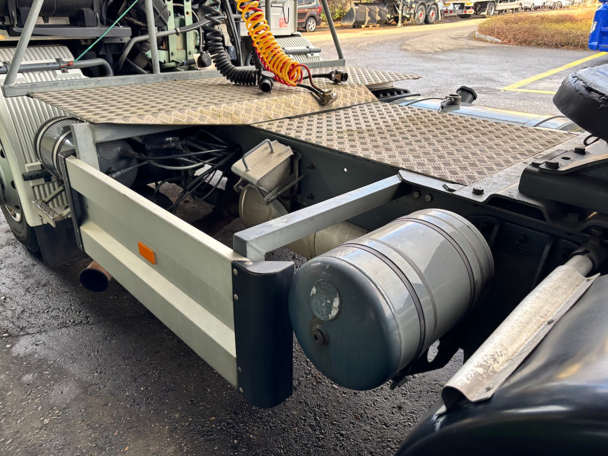 Cabeza tractora VOLVO FL6H615: foto 14