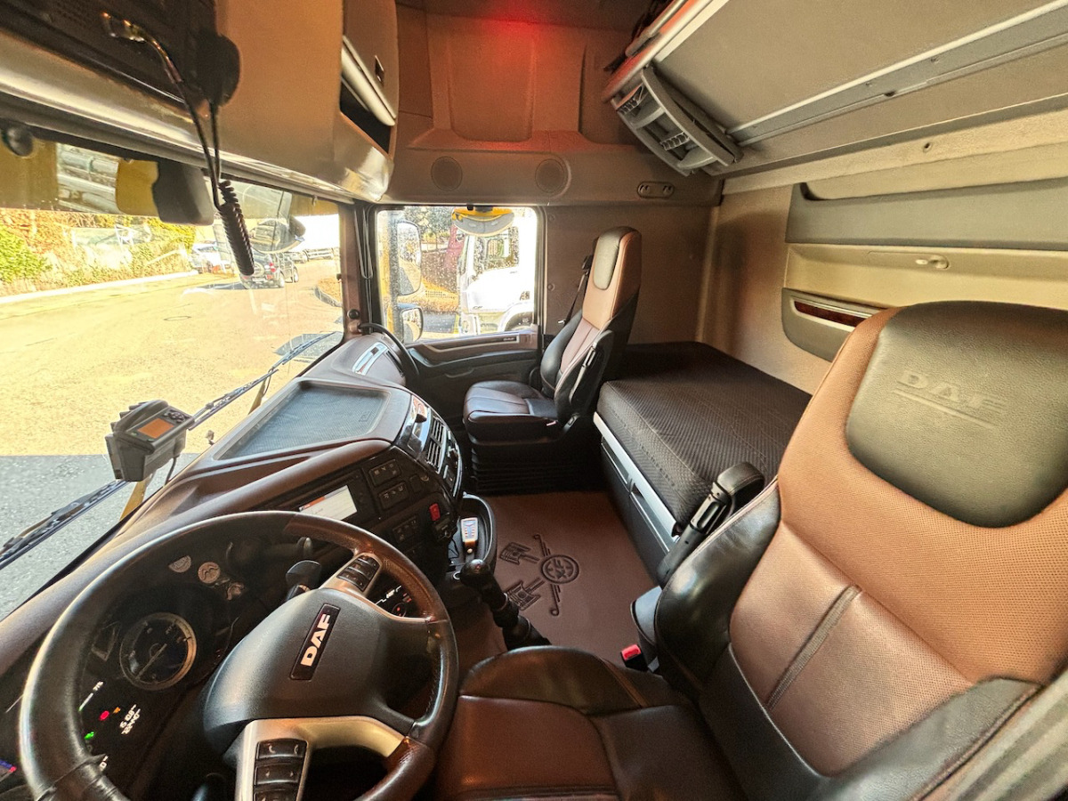 DAF FAN XF 530 LD Jumbo - Camión lona: foto 5 DAF FAN XF 530 LD Jumbo - Camión lona: foto 5